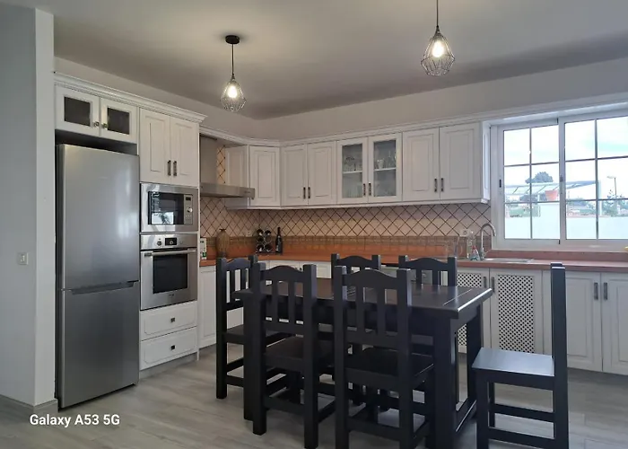 Amalava Semesterbostad *