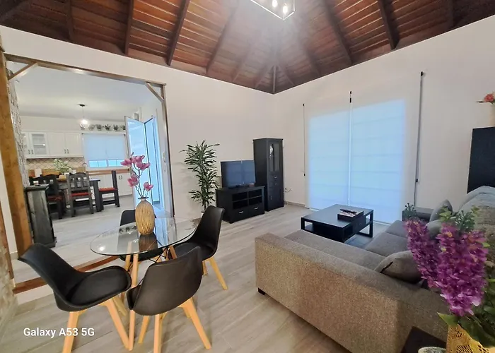 Amalava Semesterbostad *